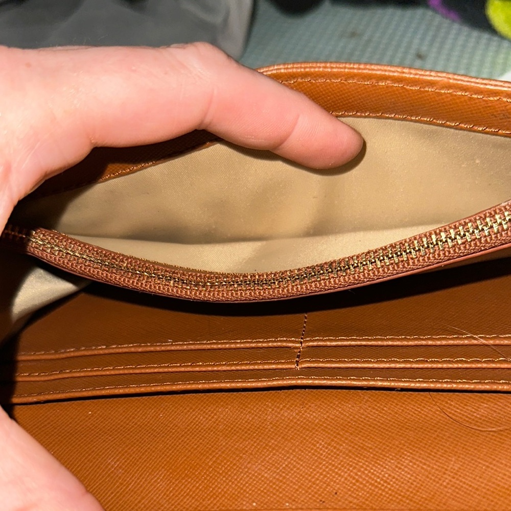 Tory Burch Tan Leather Wallet - Picture 5 of 11